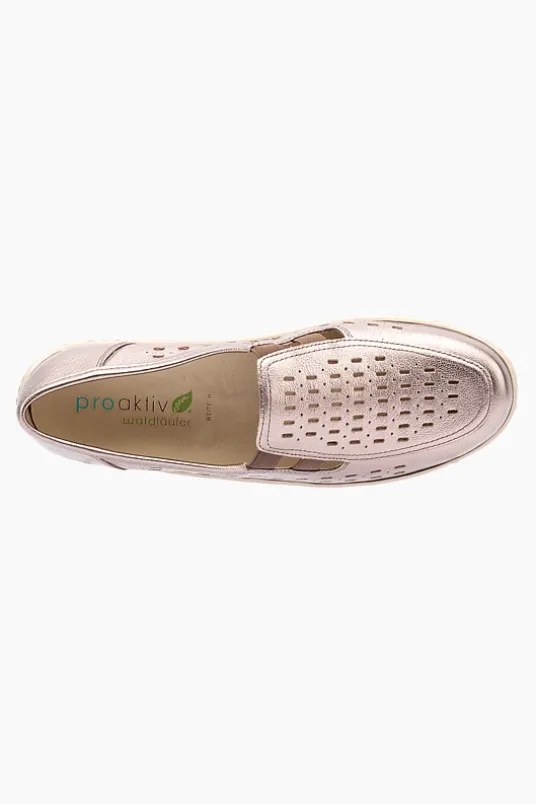 Henni 496501
