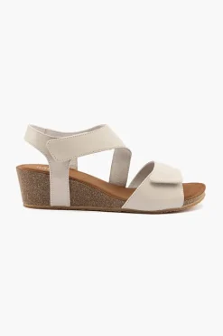 Kyra Plain